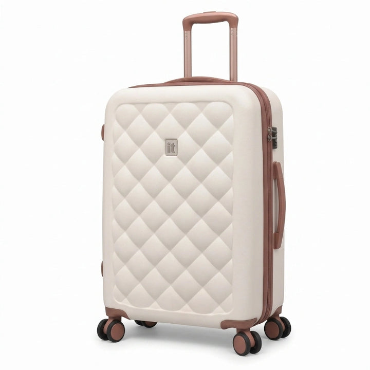 it Luggage Fashionista Luxe Quilted 8-Wheel